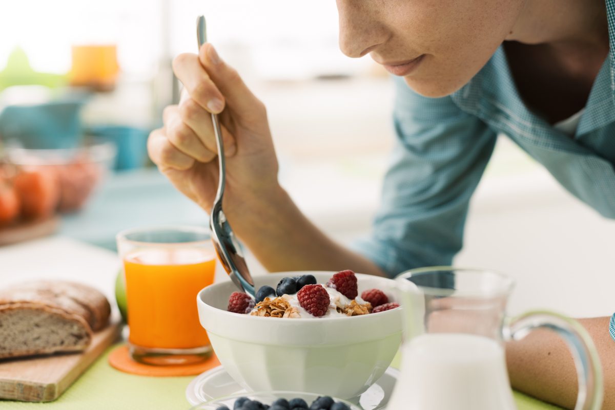 6 Best Breakfasts To Lose Belly Fat & Slow Aging