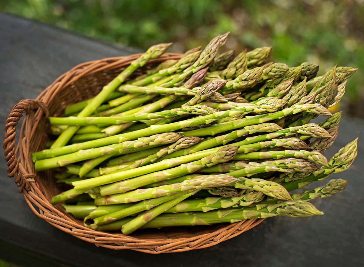 9 Benefits of Asparagus: Science-Backed