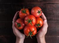 Tomatoes: 6 Benefits & 1 Side Effect!