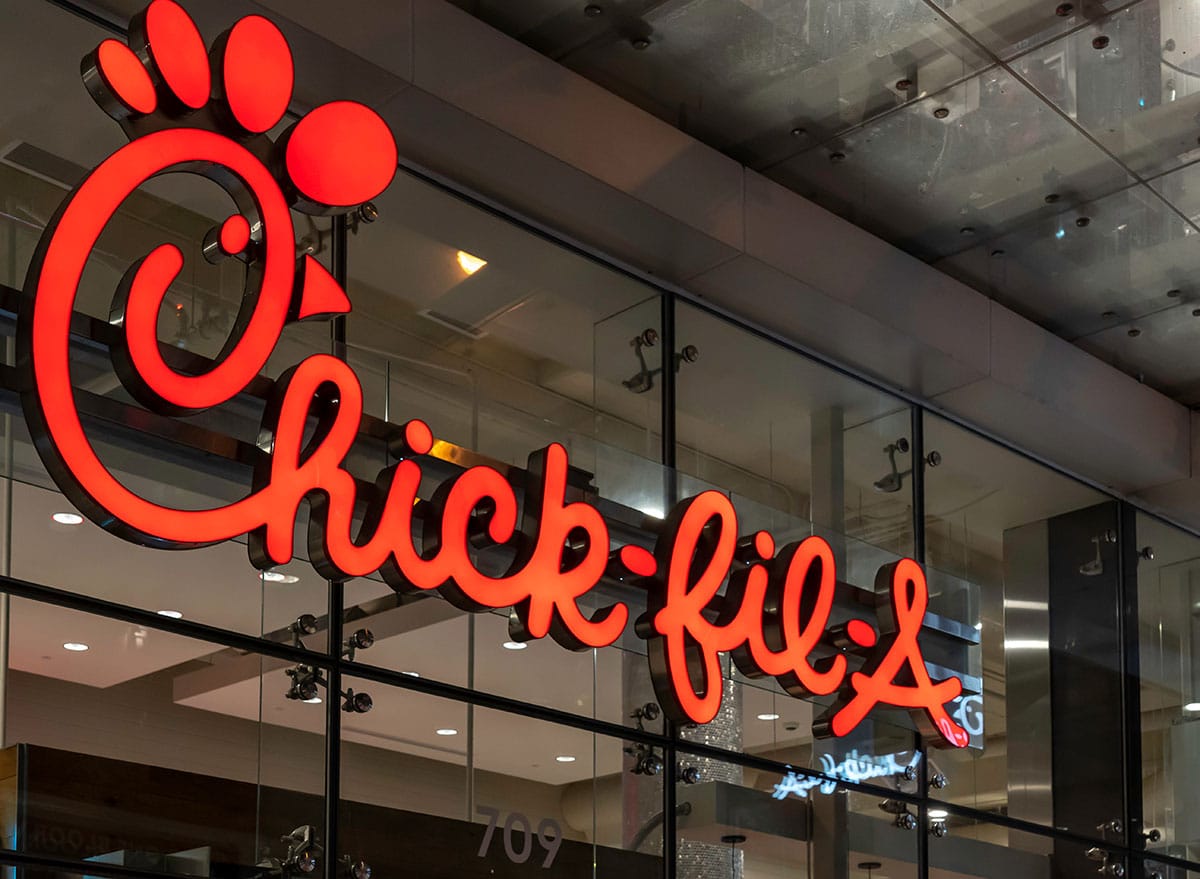 7 healthy Chick-fil-A breakfast items recommended by a dietitian