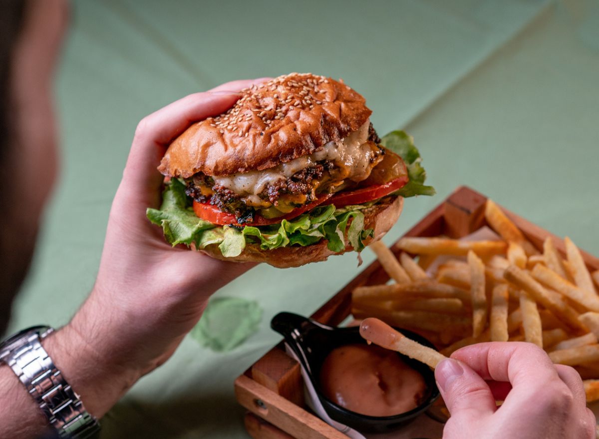 Major Restaurant Chains’ Unhealthiest Burger