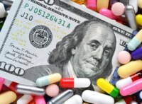 7 Supplements Dietitians Say Are a Waste of Money