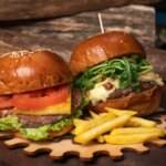 5 Chain Restaurant Cheeseburgers With More Calories Than Dinner