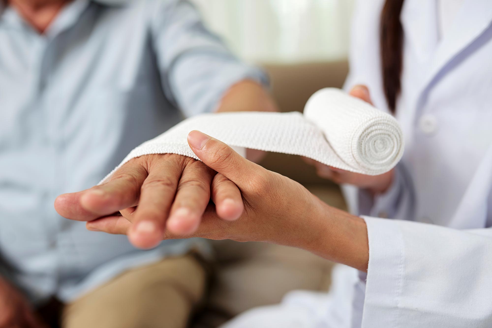 Scientists Develop Smart Bandage to Combat Harmful Bacteria